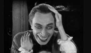 Il Gwynplaine di Conrad Veidt in L’uomo che ride (1928), Universal Pictures.